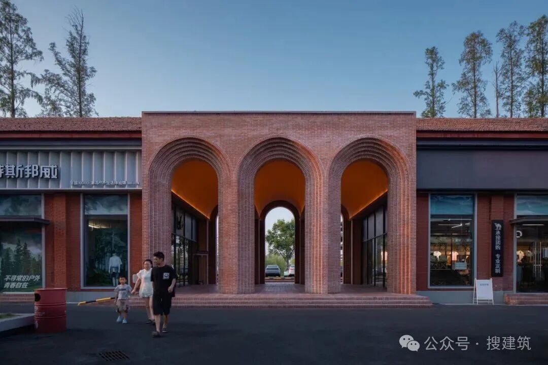 1763949490167630.jpg 640 (6).jpg